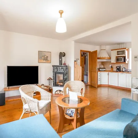 Peaceful In With Private Terrace & Garden 度假居 *