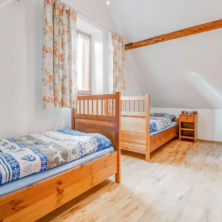 度假居 Peaceful In With Private Terrace & Garden Božanov