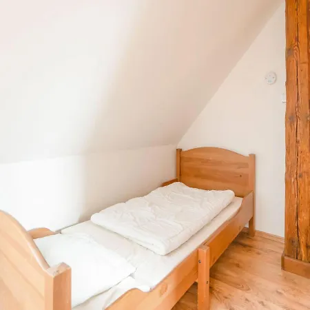 Peaceful In With Private Terrace & Garden 度假居 *